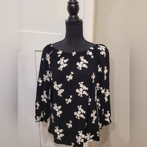 Soft Surroundings Black Boho top with Ivory Embroidered Flowers